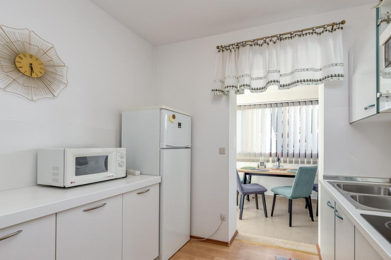 Apartment Lucijan Porec Esterno foto