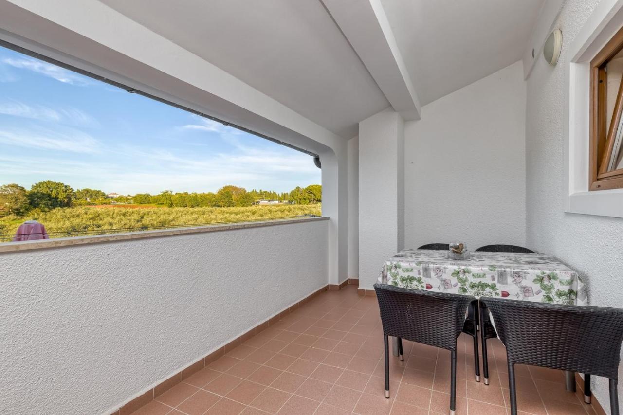 Apartment Lucijan Porec Esterno foto