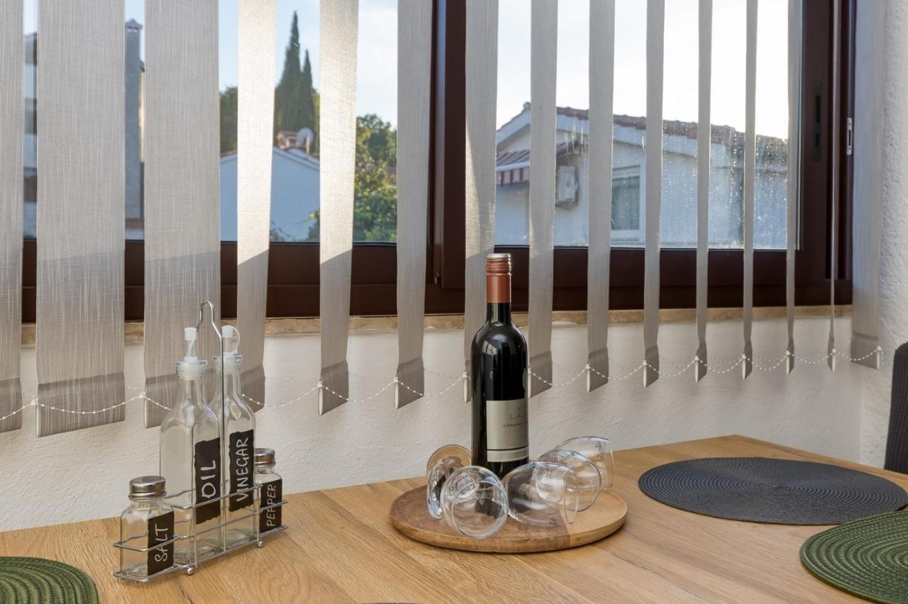 Apartment Lucijan Porec Esterno foto