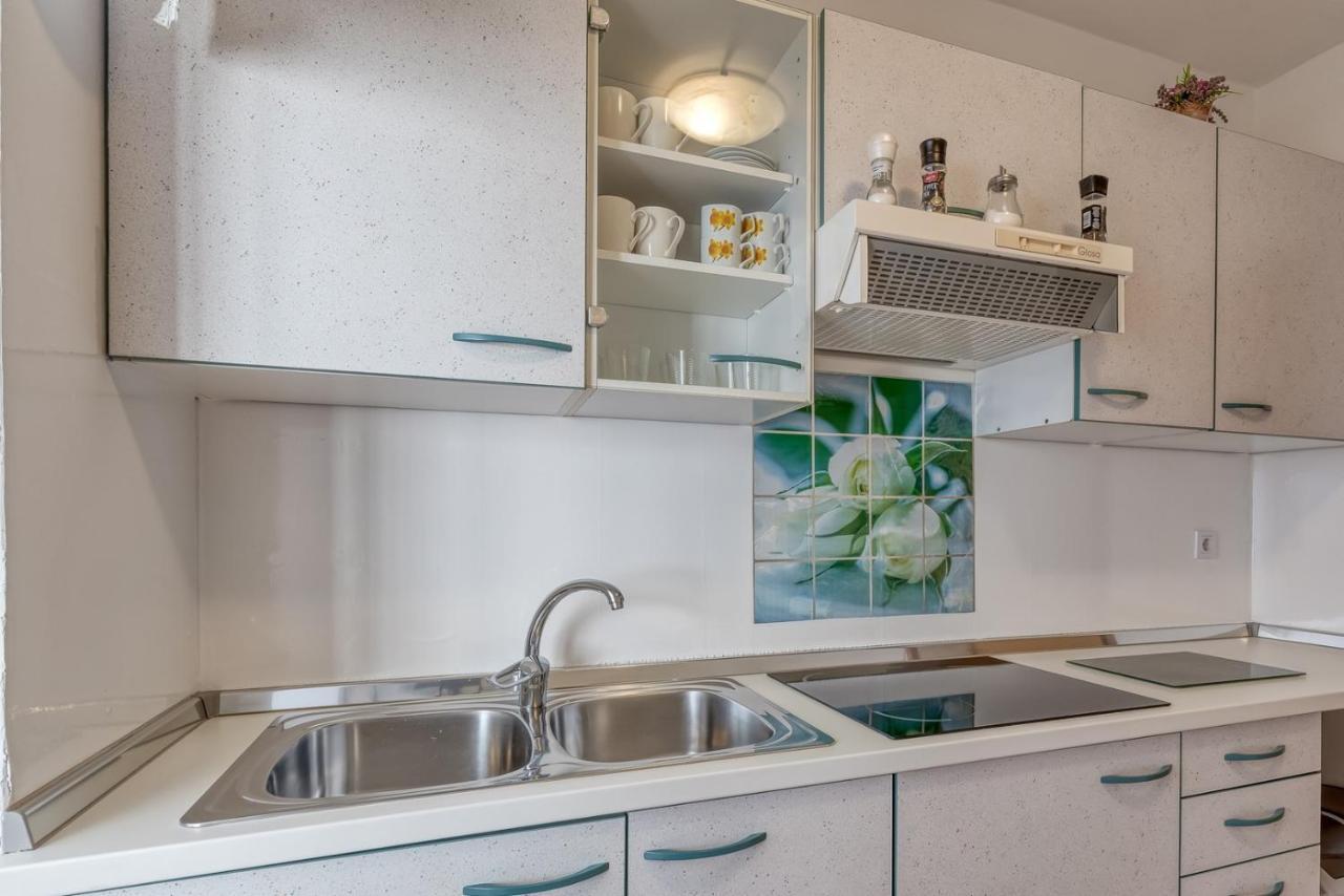 Apartment Lucijan Porec Esterno foto